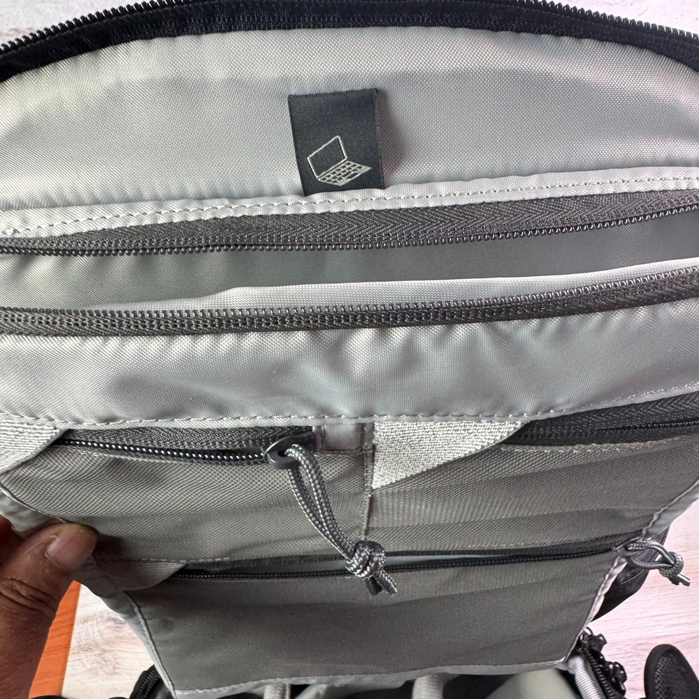 Lowepro ProTactic 350 AW Camera Backpack Black ActivZone Laptop Compartment - Picture 8 of 15